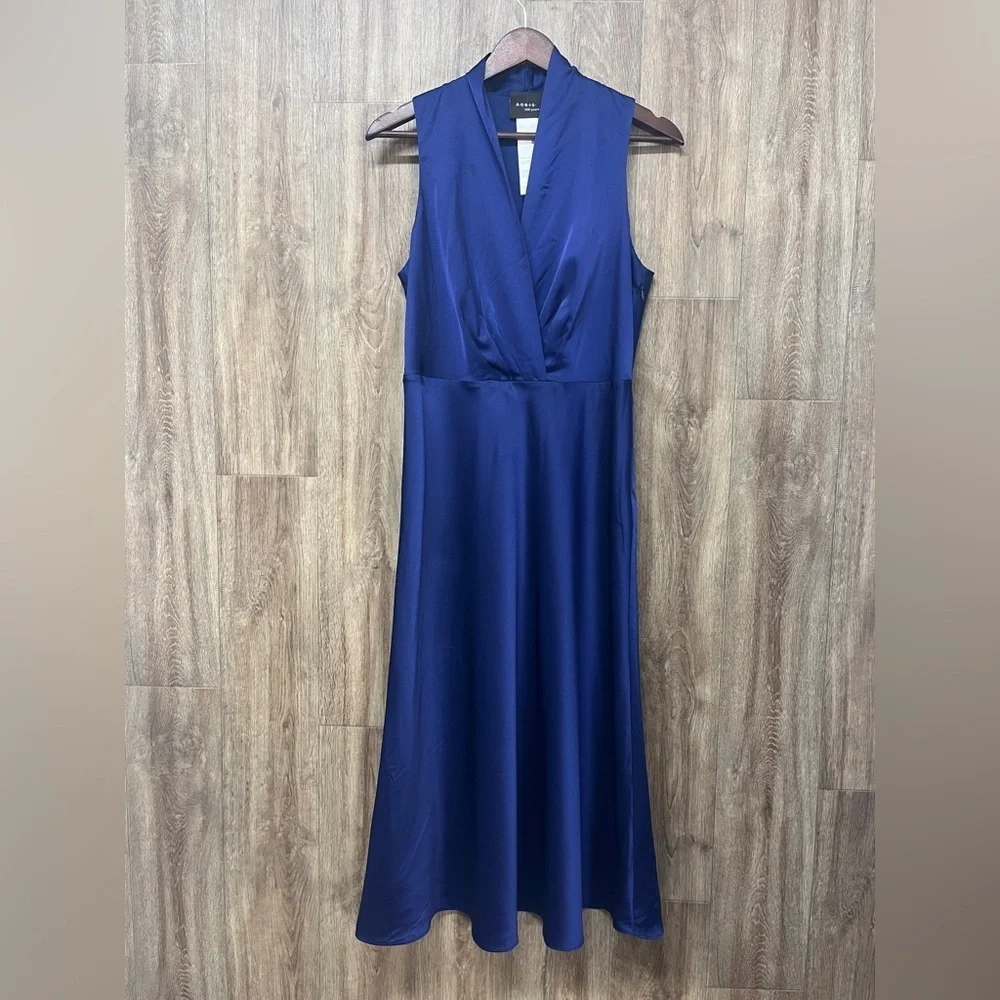 AKRIS Blue Sleeveless Midi Dress